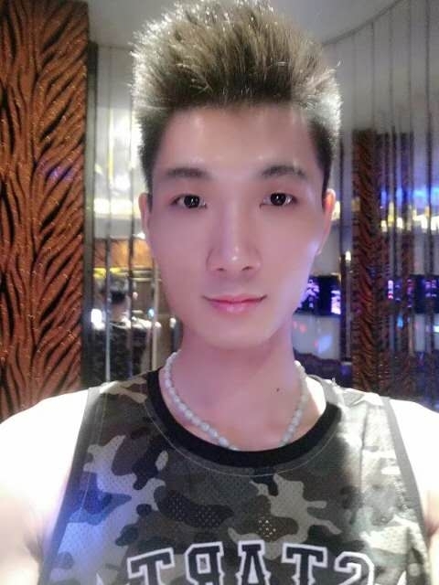 人生如戏的第一张照片--深圳相亲服务中心