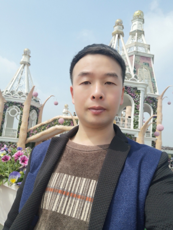 黎明的天空的第一张照片--深圳相亲服务中心