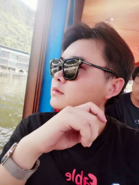 曲生的第一张照片--深圳相亲服务中心