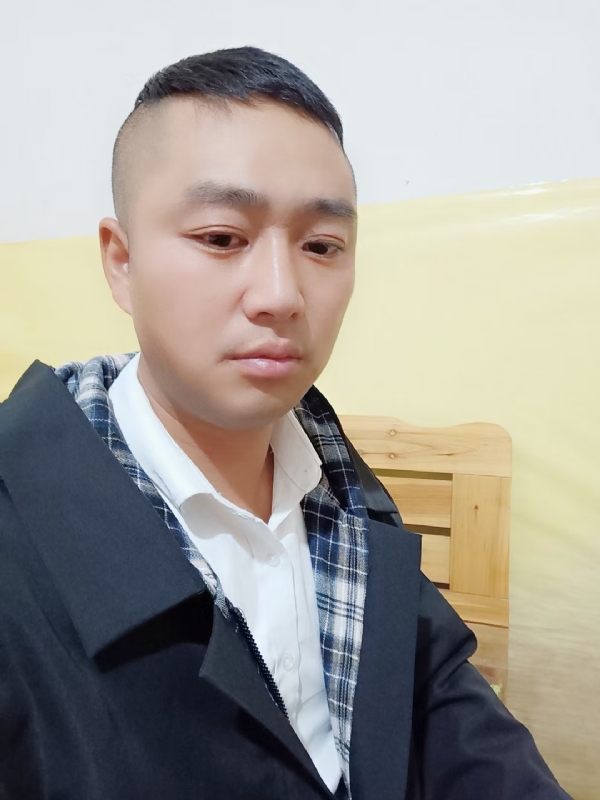 小天的第一张照片--深圳相亲服务中心