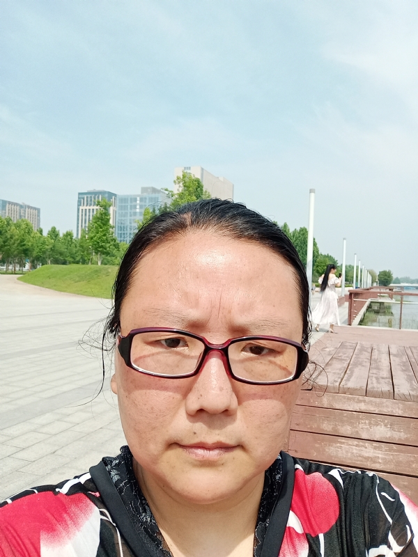 苦乐的第四张照片--深圳相亲服务中心