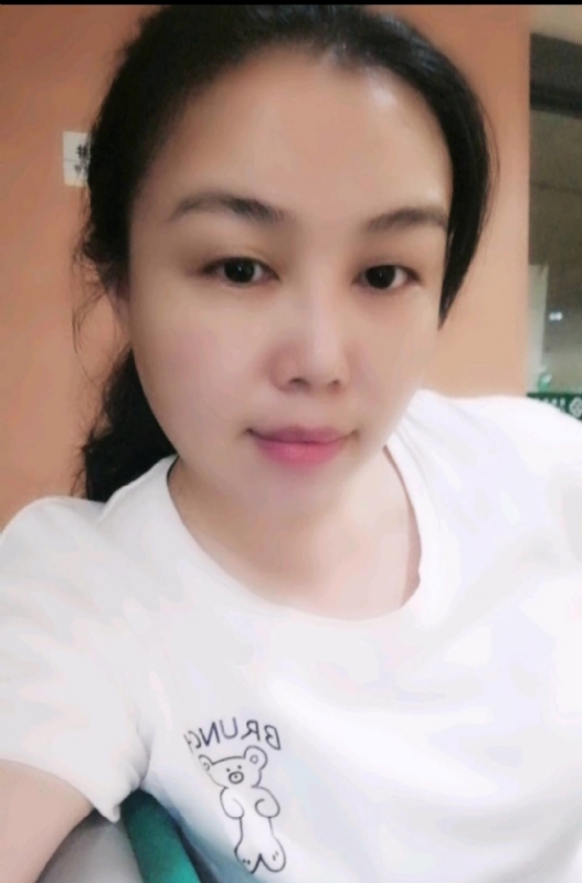 淡淡的云的第一张照片--深圳相亲服务中心