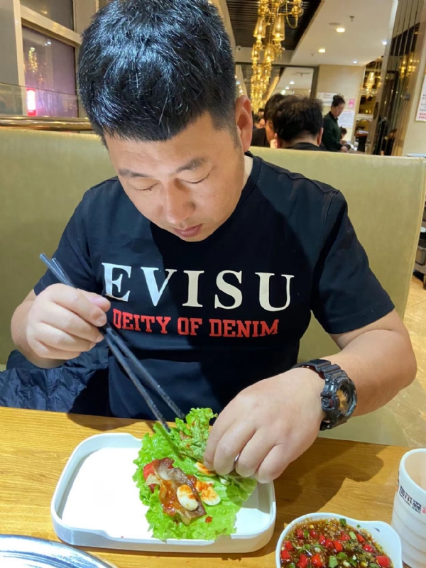 砒霜的第一张照片--深圳相亲服务中心