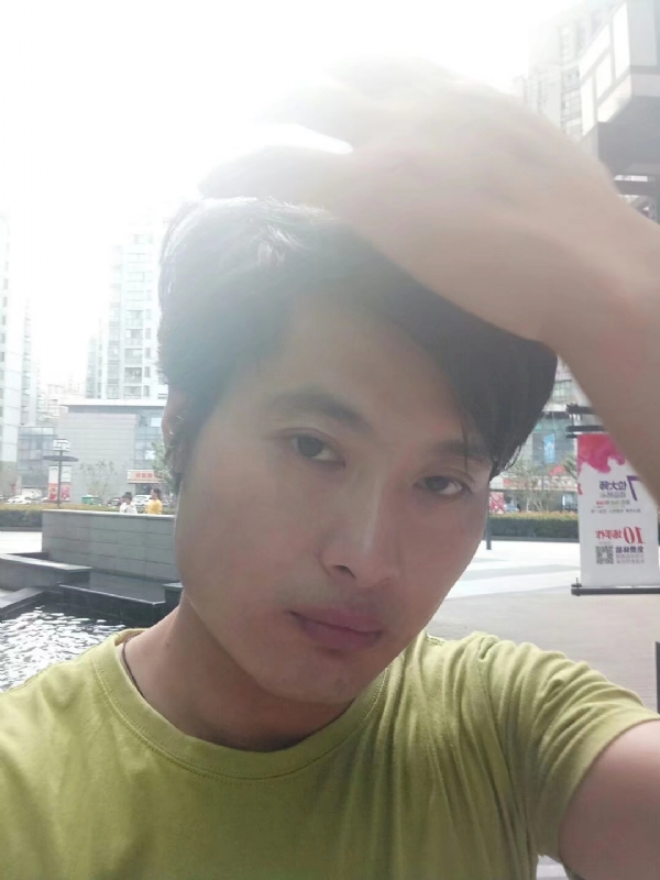 钢铁侠的第一张照片--深圳相亲服务中心