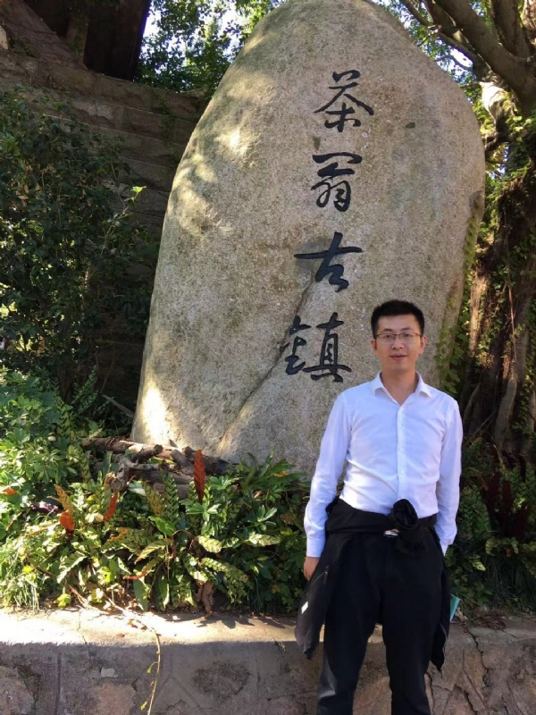 zw的第二张照片--深圳相亲服务中心
