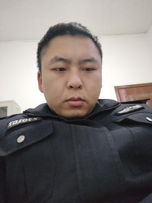 好纠结的第二张照片--深圳相亲服务中心