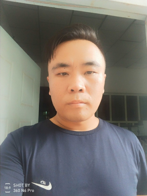 云的第一张照片--深圳相亲服务中心