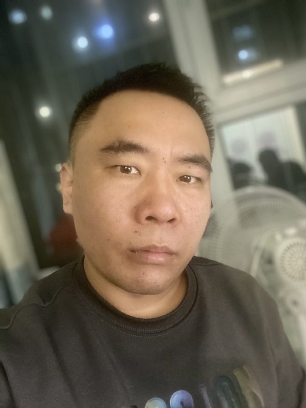 云的第四张照片--深圳相亲服务中心