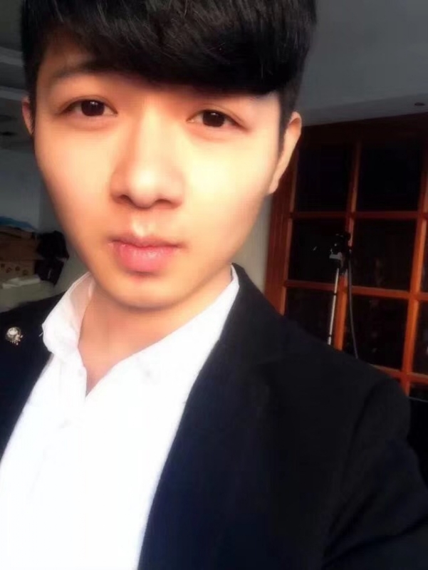 萨拉嘿呦的第一张照片--深圳相亲服务中心
