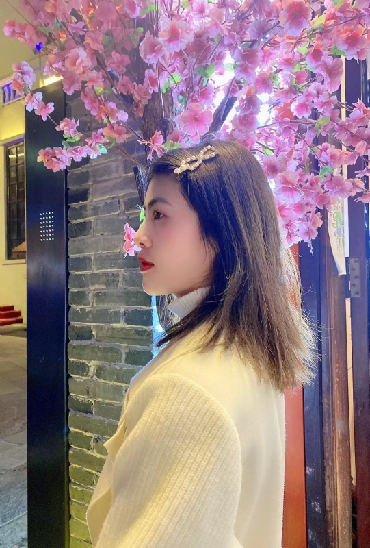大眼妹的第一张照片--深圳相亲服务中心