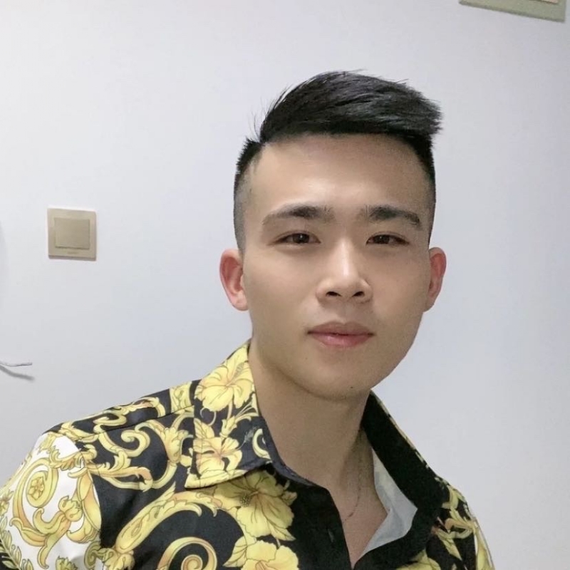 迷彩冲锋衣的第一张照片--深圳相亲服务中心