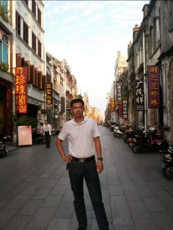 爱生活爱健康的第一张照片--深圳相亲服务中心