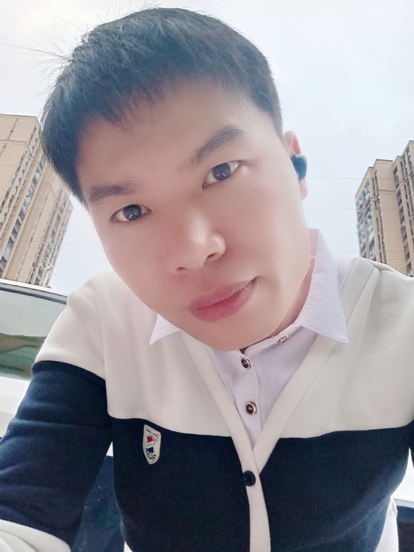 雨霁月清风的第二张照片--深圳相亲服务中心