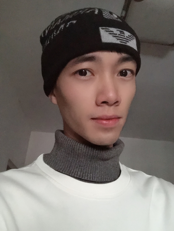 小良先生的第一张照片--深圳相亲服务中心
