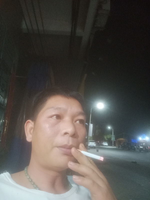 善解人意的第一张照片--深圳相亲服务中心