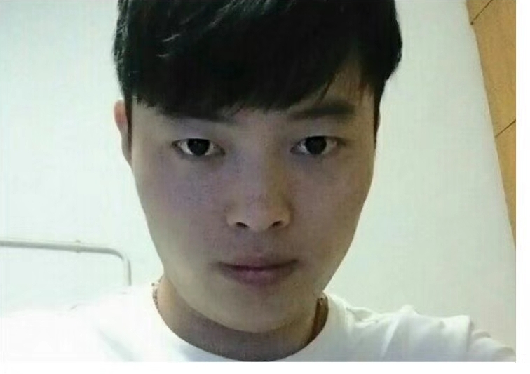 小张哥哥的第一张照片--深圳相亲服务中心