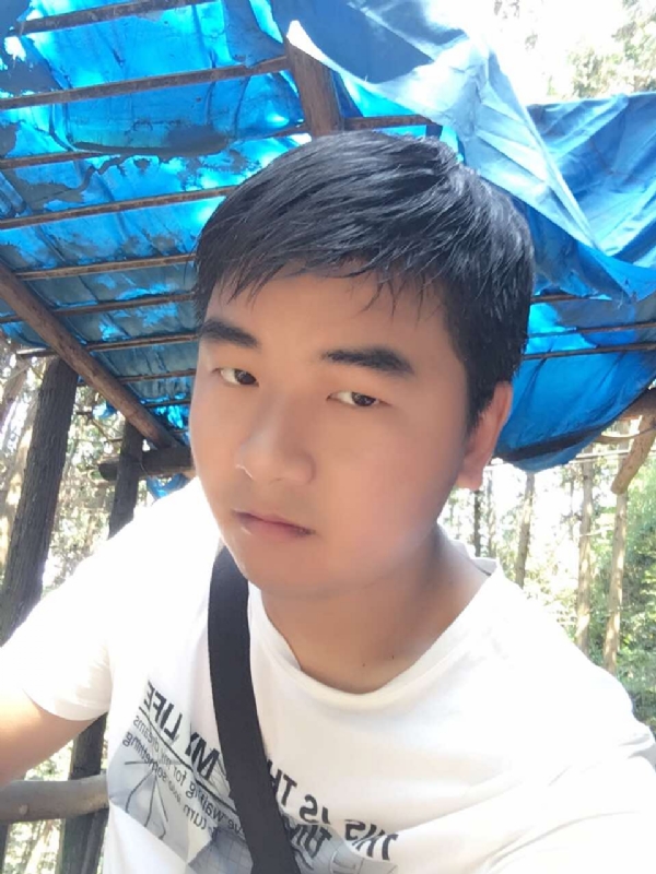 殷勤的王子的第三张照片--深圳相亲服务中心