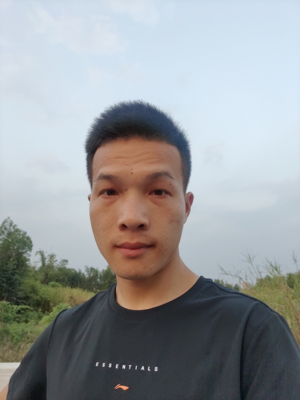 大龙的第一张照片--深圳相亲服务中心