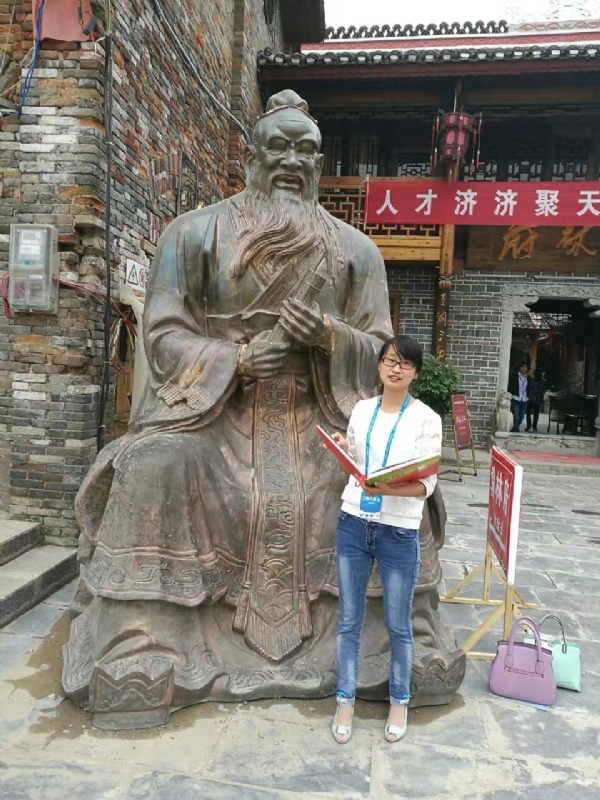过眼云烟的第一张照片--深圳相亲服务中心