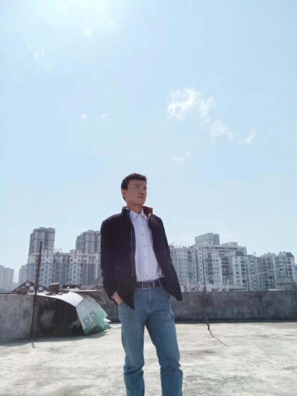 蓝色心情的第一张照片--深圳相亲服务中心