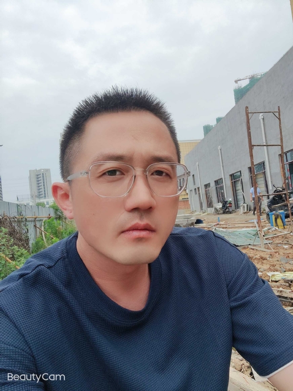 清风烈酒的第二张照片--深圳相亲服务中心