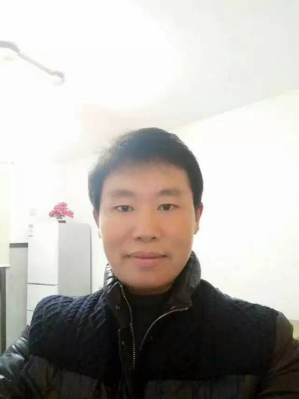 擎天柱的第一张照片--深圳相亲服务中心