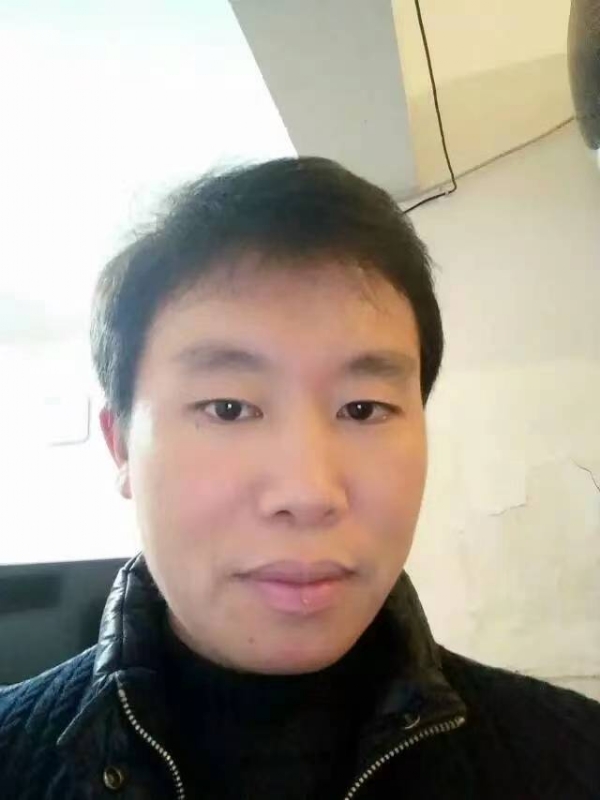 擎天柱的第三张照片--深圳相亲服务中心