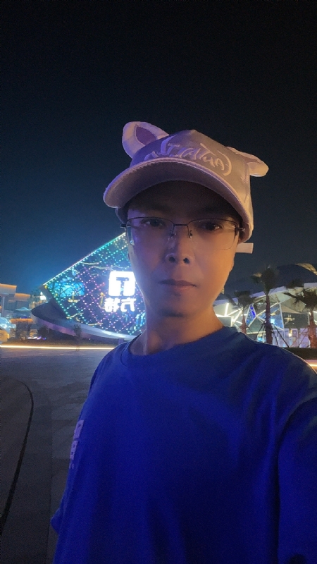 富贵使我们相遇的第一张照片--深圳相亲服务中心
