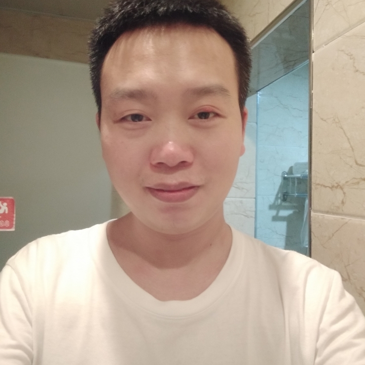 杯中酒的第一张照片--深圳相亲服务中心