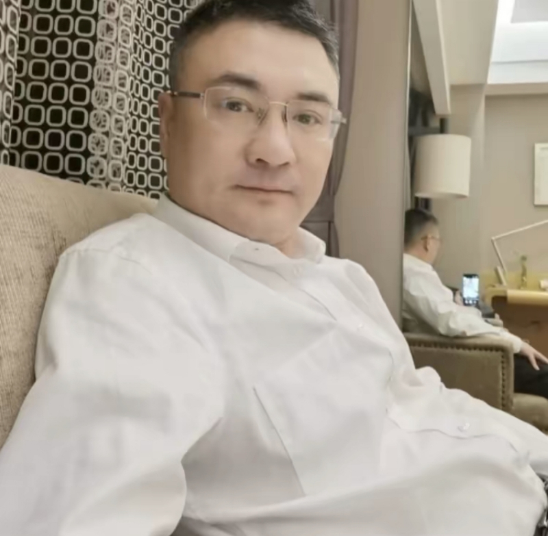 追逐的第二张照片--深圳相亲服务中心