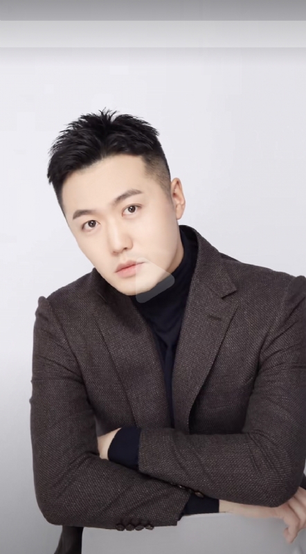 杨天枭的第三张照片--深圳相亲服务中心