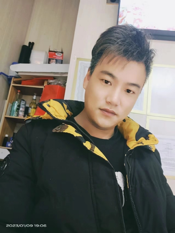 孤酒枕愁眼眠的第一张照片--深圳相亲服务中心