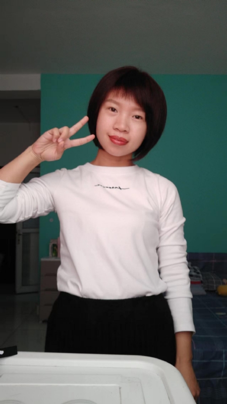 向日葵的第一张照片--深圳相亲服务中心