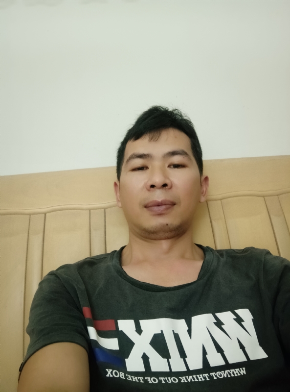 小伙子的第四张照片--深圳相亲服务中心