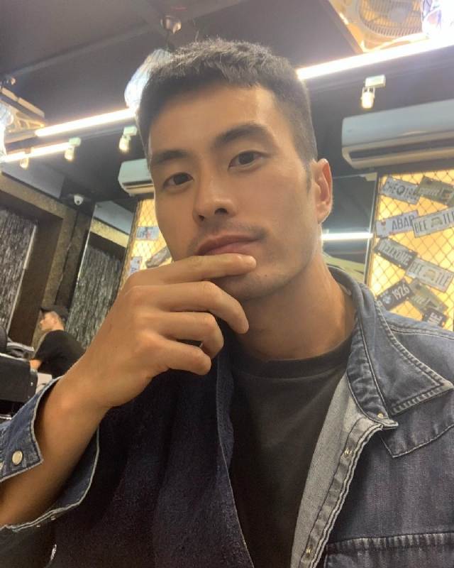 伟业强哥的第一张照片--深圳相亲服务中心
