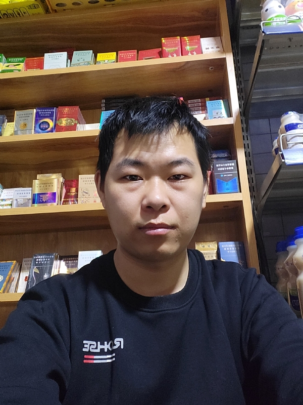 路途中的暖风的第一张照片--深圳相亲服务中心