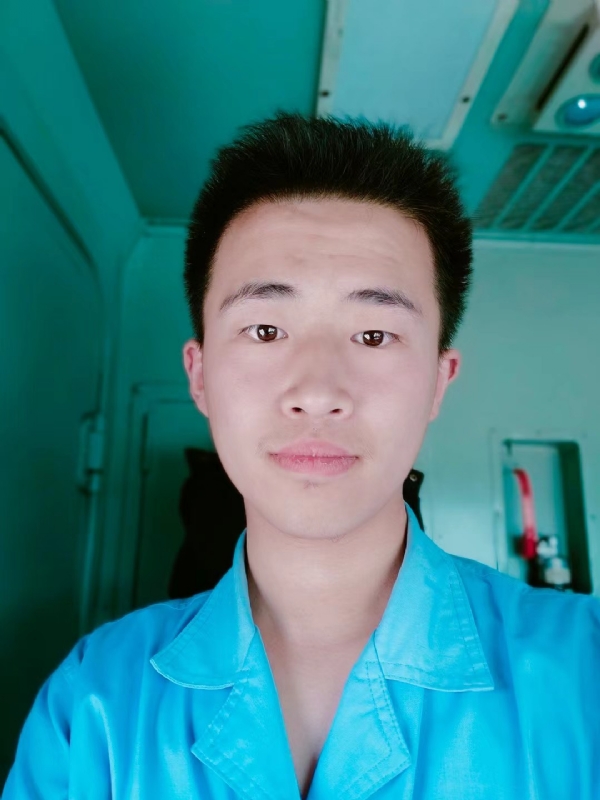 生而为人的第一张照片--深圳相亲服务中心