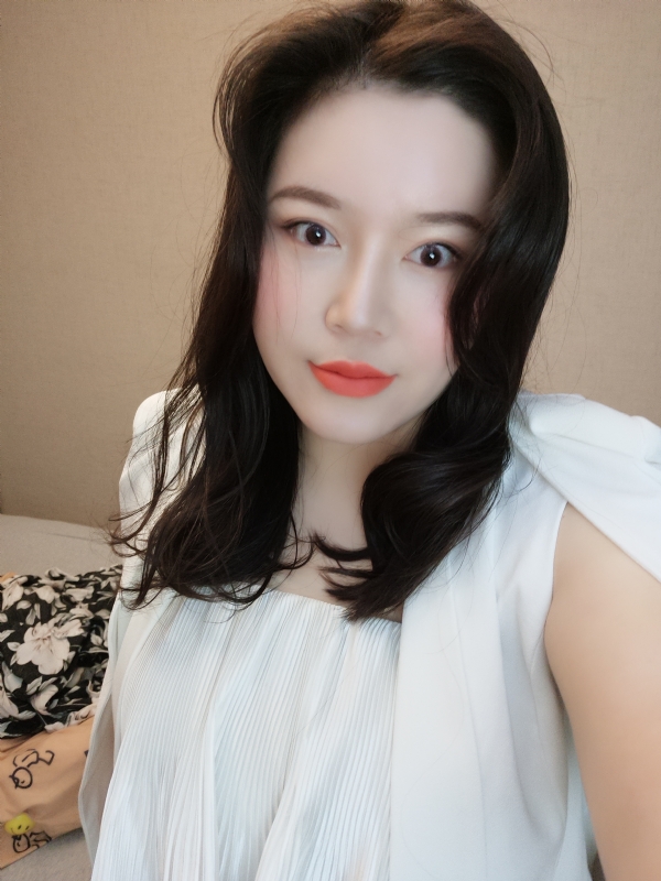 璐璐的第一张照片--深圳相亲服务中心