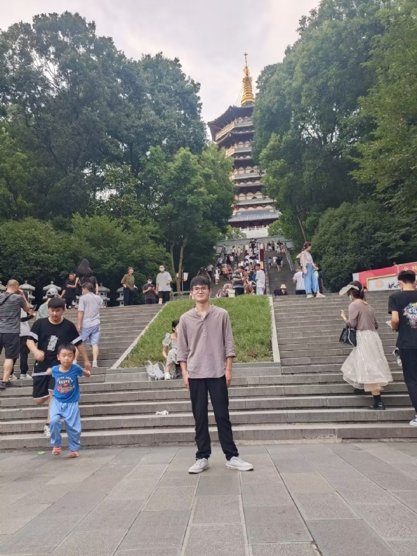 阳光男孩的第五张照片--深圳相亲服务中心