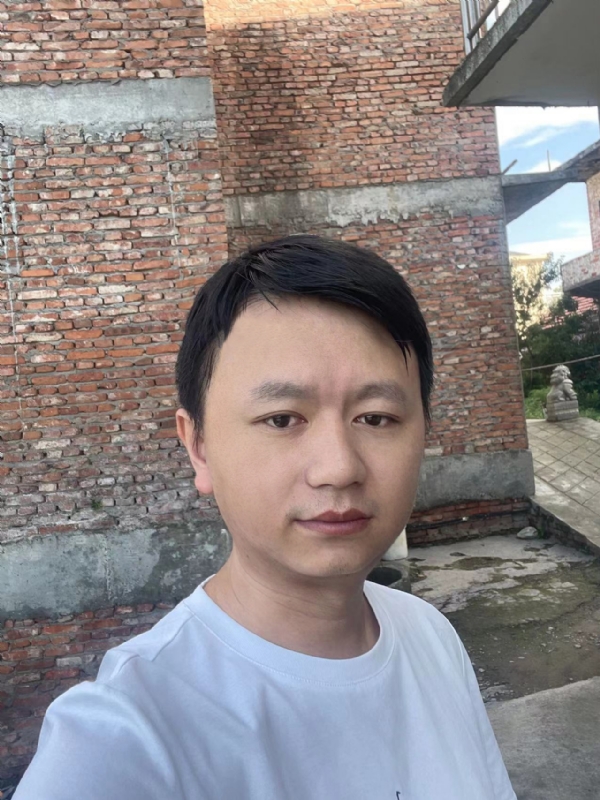 行人的第一张照片--深圳相亲服务中心