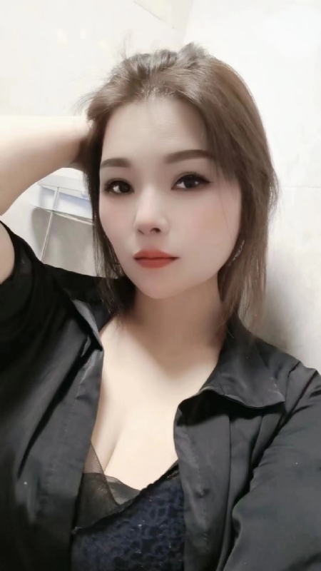 爱笑的女孩的第一张照片--深圳相亲服务中心