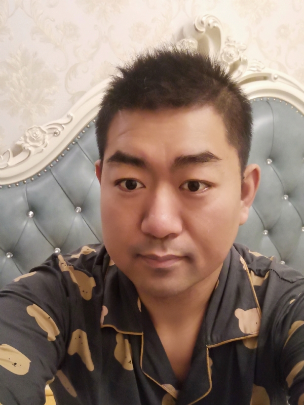 曾经的第一张照片--深圳相亲服务中心