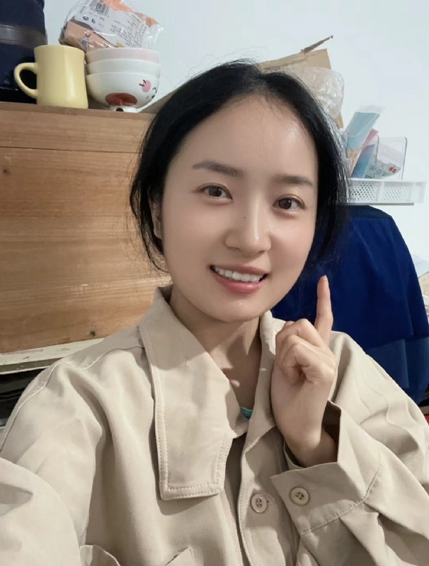 多喝热水的第一张照片--深圳相亲服务中心