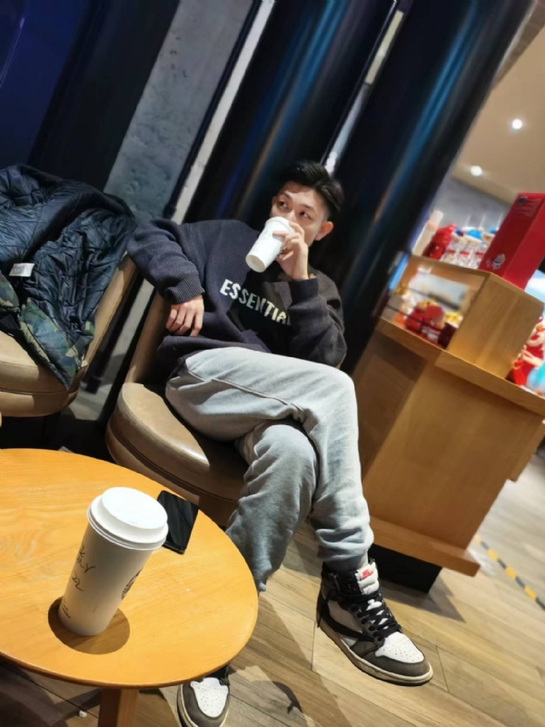 LAZY的第一张照片--深圳相亲服务中心