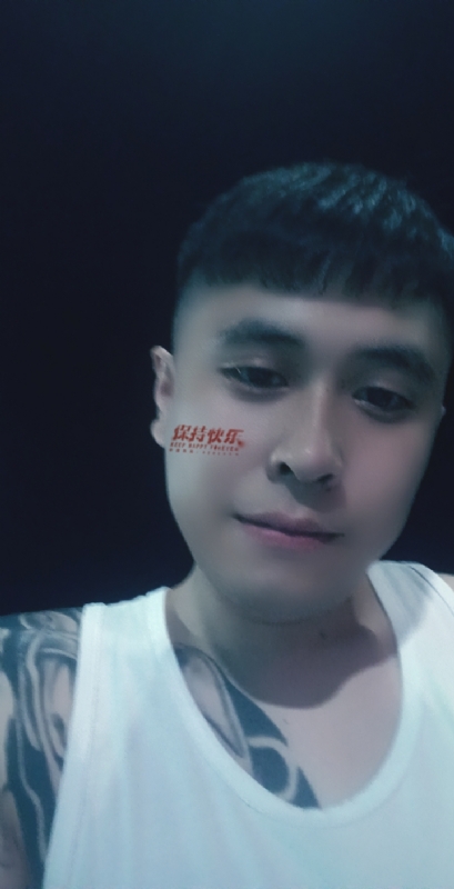 愚忠的第一张照片--深圳相亲服务中心