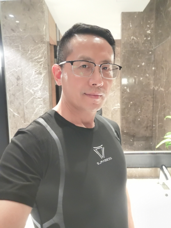 燕青的第四张照片--深圳相亲服务中心