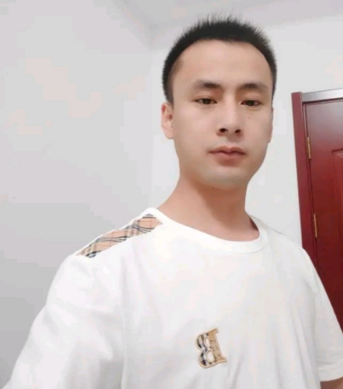 海阔天空的第一张照片--深圳相亲服务中心
