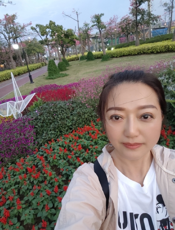 m云朵的第一张照片--深圳相亲服务中心