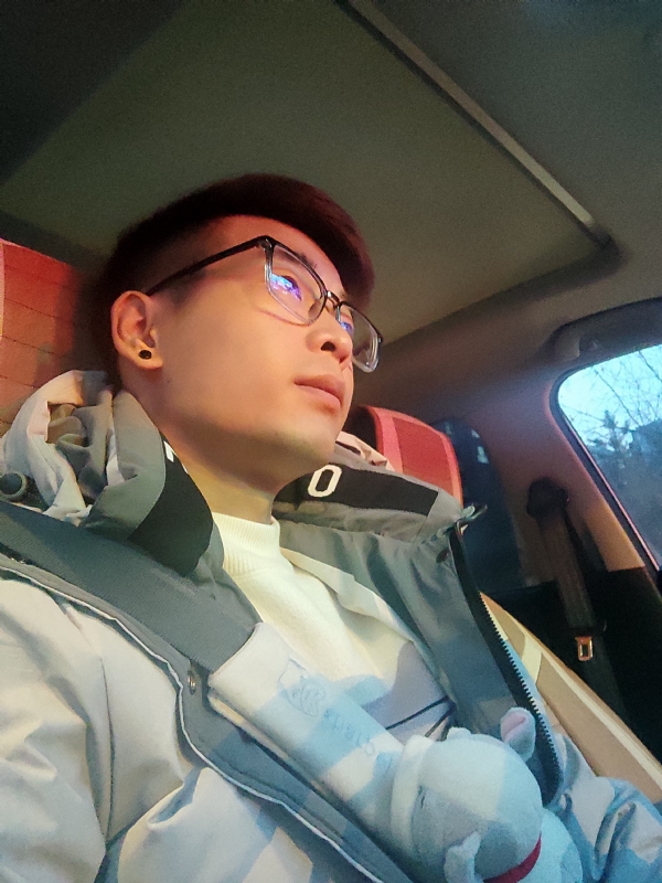 小奕的第二张照片--深圳相亲服务中心
