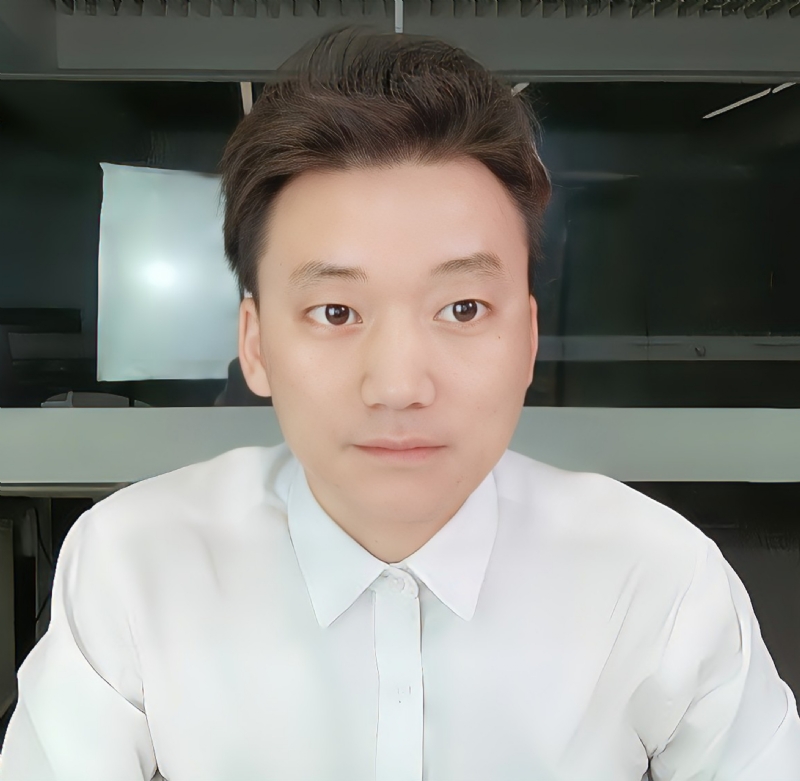 李日的第一张照片--深圳相亲服务中心